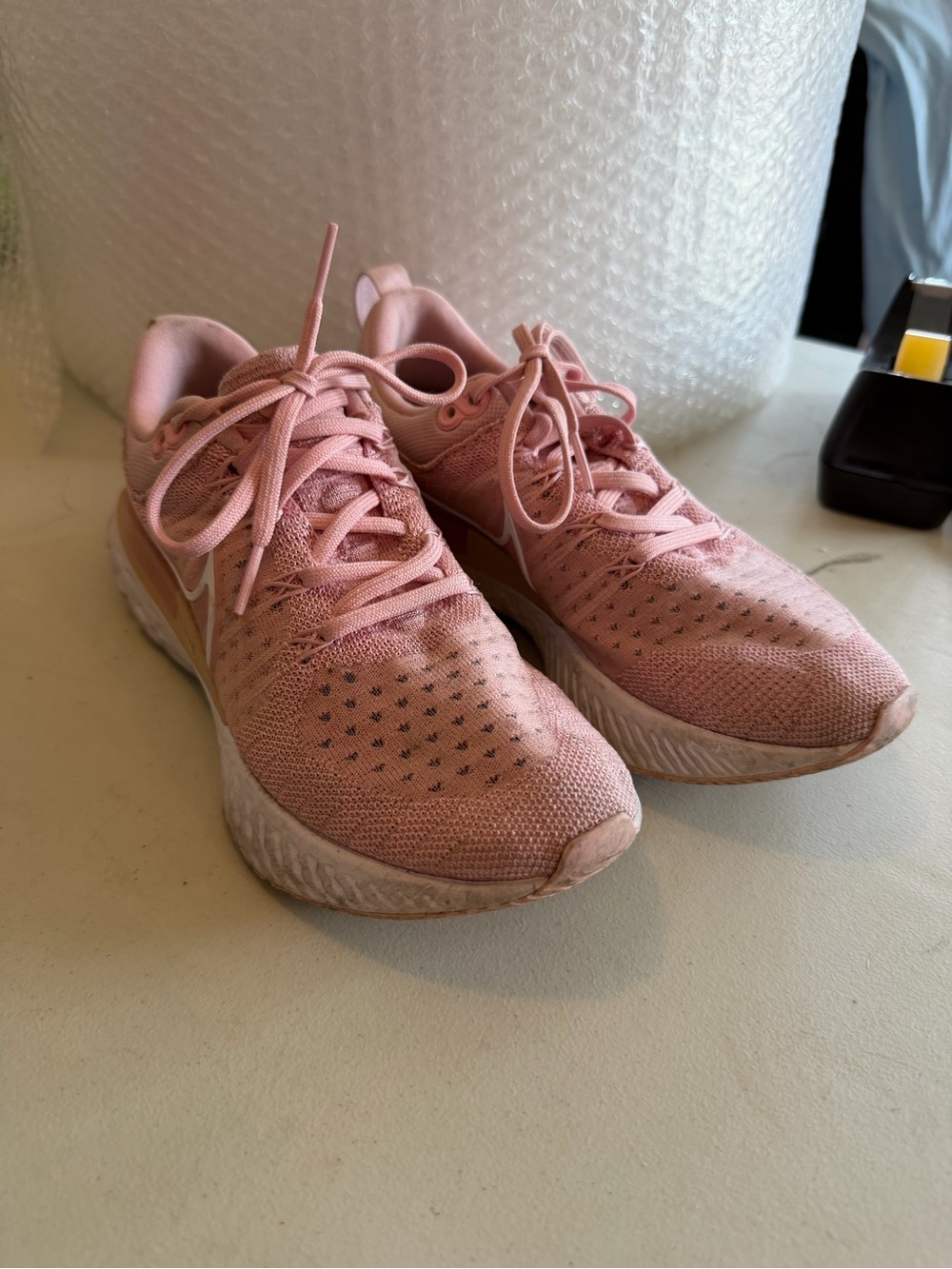 Nike Women's Size 7 React Pink Running Sneakers clean sneakers